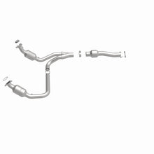 Load image into Gallery viewer, MagnaFlow Direct Fit Catalytic Converter 2011-2014 Express 1500 4.3L Underbody