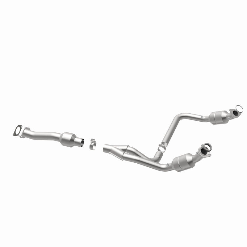 MagnaFlow Direct Fit Catalytic Converter 2011-2014 Express 1500 4.3L Underbody