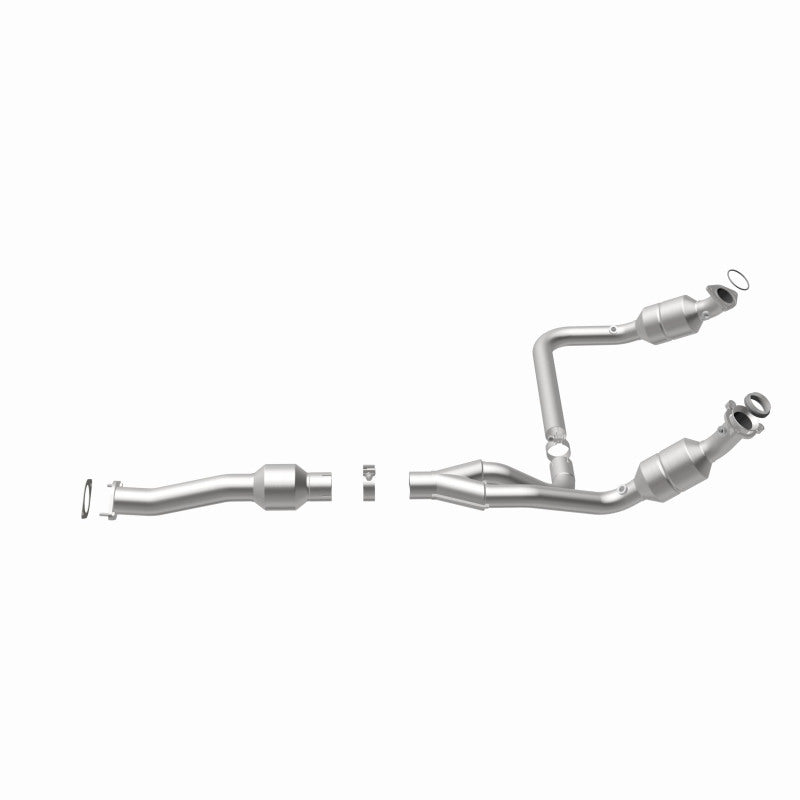 MagnaFlow Direct Fit Catalytic Converter 2011-2014 Express 1500 4.3L Underbody