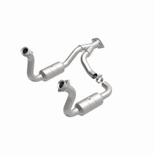Load image into Gallery viewer, MagnaFlow DF Cat Conv 08-10 Ford F-250/F-250 SD/F-350/F-350 SD 5.4L/6.8L/F-450 SD 6.8L Y-Pipe Assy