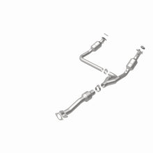 Load image into Gallery viewer, MagnaFlow Direct Fit Catalytic Converter 2011-2014 Express 1500 4.3L Underbody
