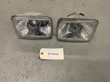 Load image into Gallery viewer, H4 Headlight Housing with bulbs