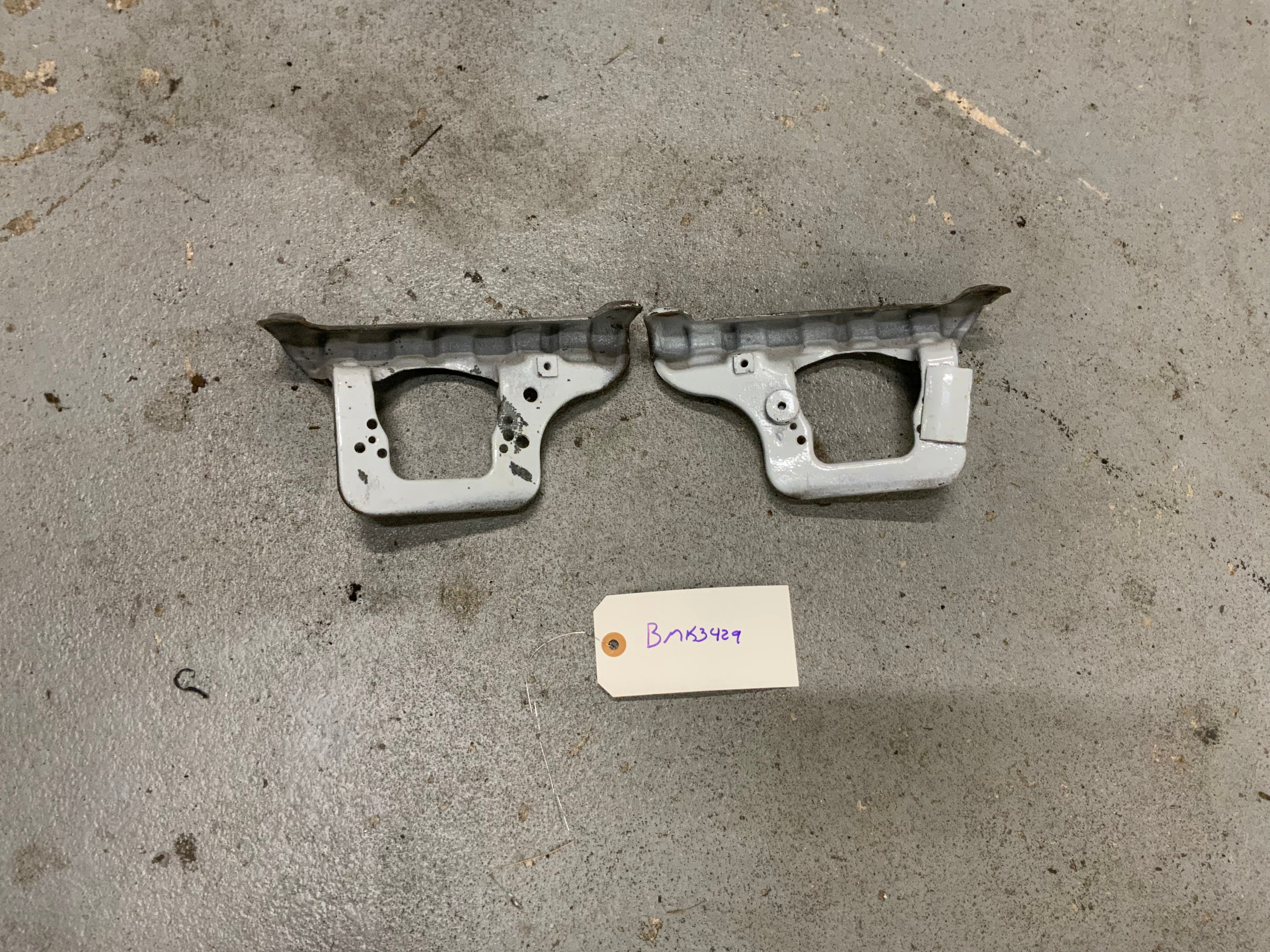 1989+ Fog light Brackets