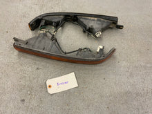 Load image into Gallery viewer, Toyota MK3 Supra 87-88 Front Turn Signals