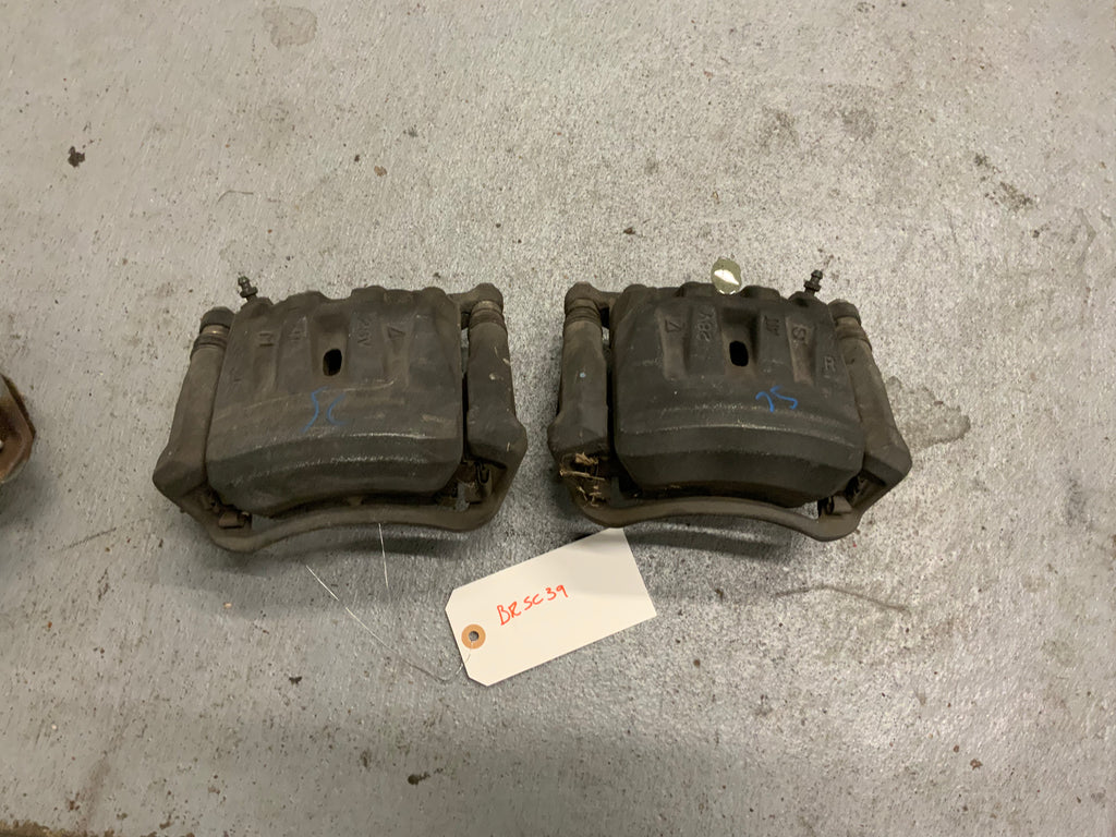 LEXUS SC300/SC400 FRONT BRAKE CALIPERS WITH PADS