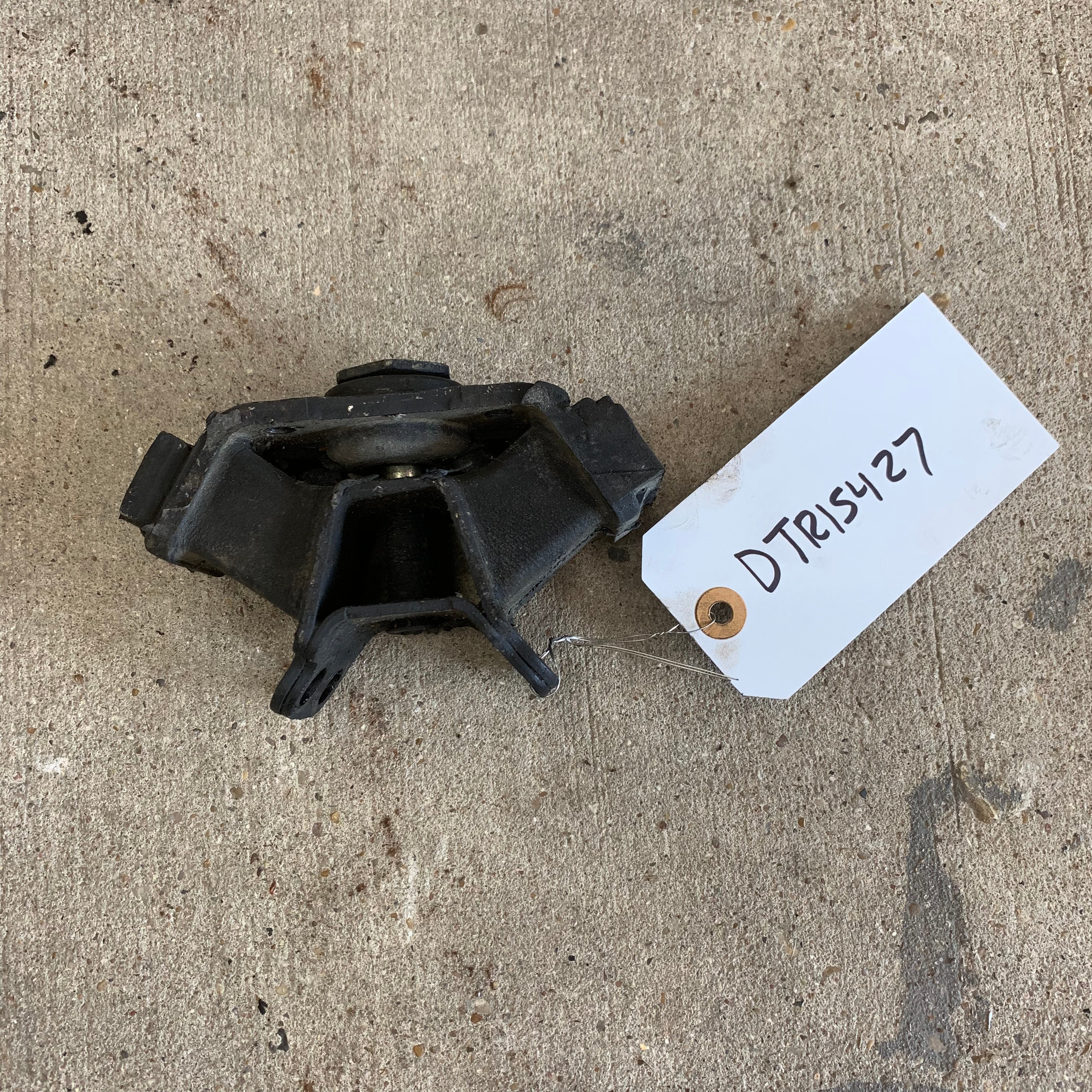 R154 Transmission Mount