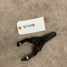 Load image into Gallery viewer, V160 Clutch Release Fork