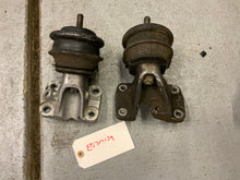 Load image into Gallery viewer, 1989+/92 Toyota Supra 7M Motor Mounts with Brackets