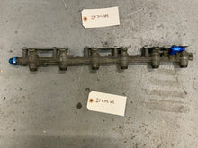 Load image into Gallery viewer, 2JZGTE FUEL RAIL 440CC INJECTORS WITH 8AN FITTING