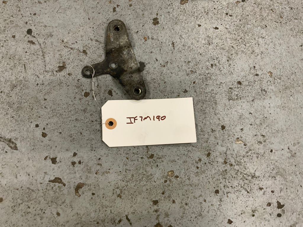 3000 PIPE BRACKET