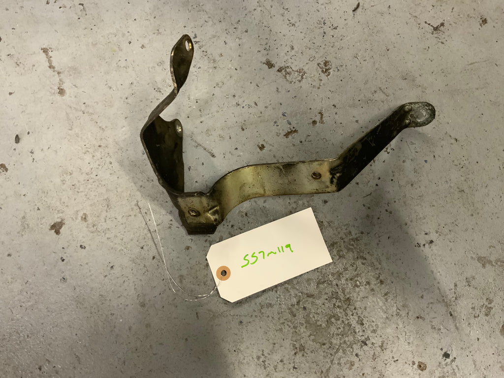 7M POWER STEERING BRACKET