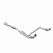 Load image into Gallery viewer, MagnaFlow Direct Fit Catalytic Converter 2011-2014 Express 1500 4.3L Underbody
