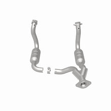 Load image into Gallery viewer, MagnaFlow DF Cat Conv 08-10 Ford F-250/F-250 SD/F-350/F-350 SD 5.4L/6.8L/F-450 SD 6.8L Y-Pipe Assy