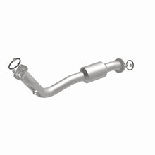 Load image into Gallery viewer, MagnaFlow 13-15 Toyota RAV4 2.5L Direct Fit Converter
